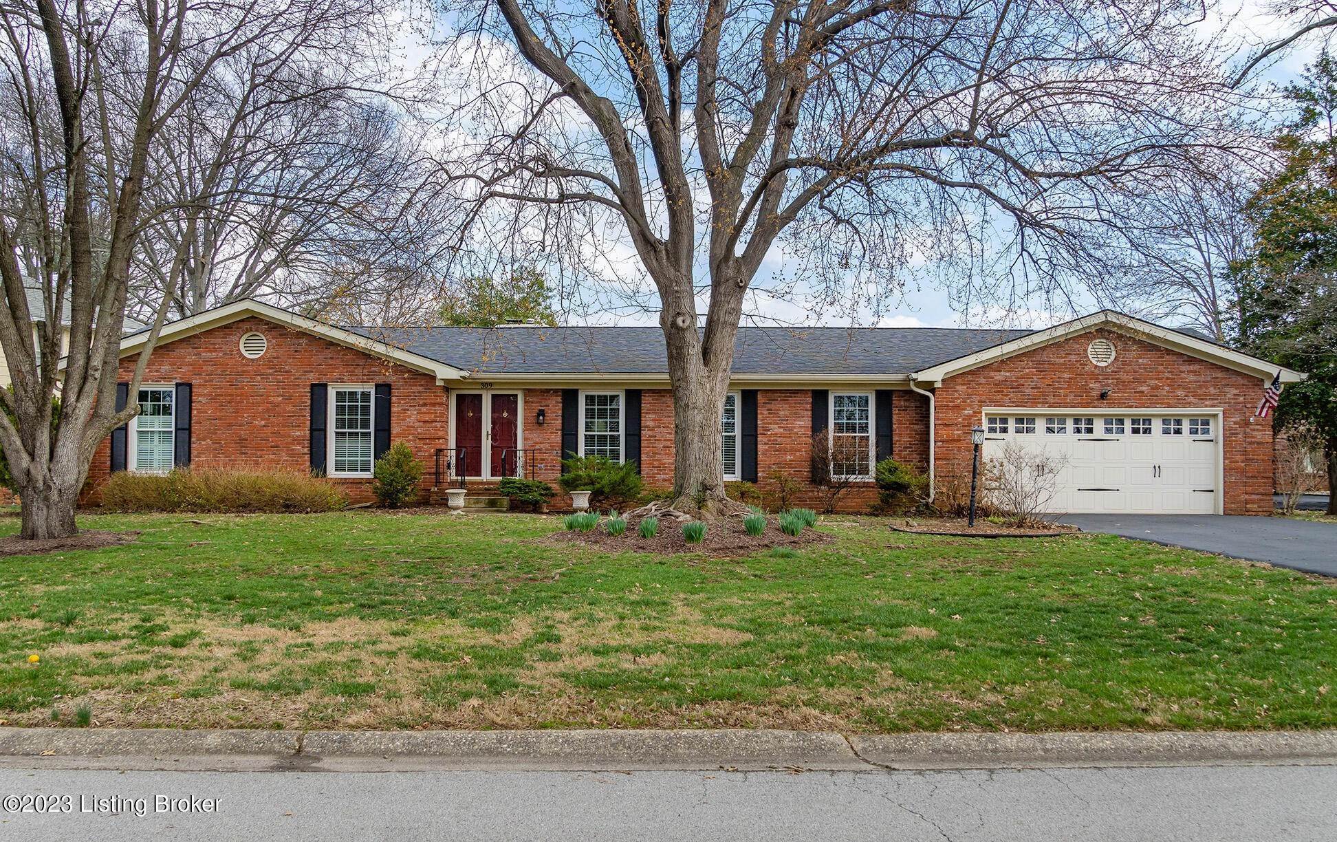 Single Family at Louisville, KY 40222