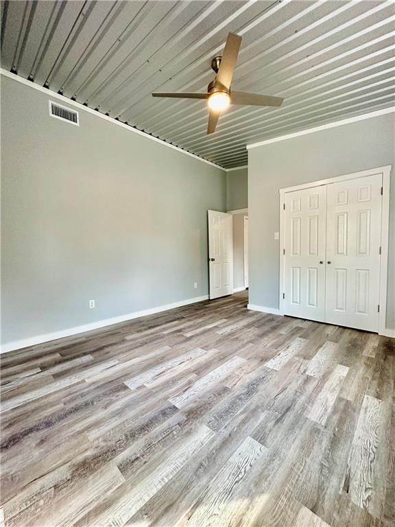 11. Single Family for Sale at Clifton, TX 76634