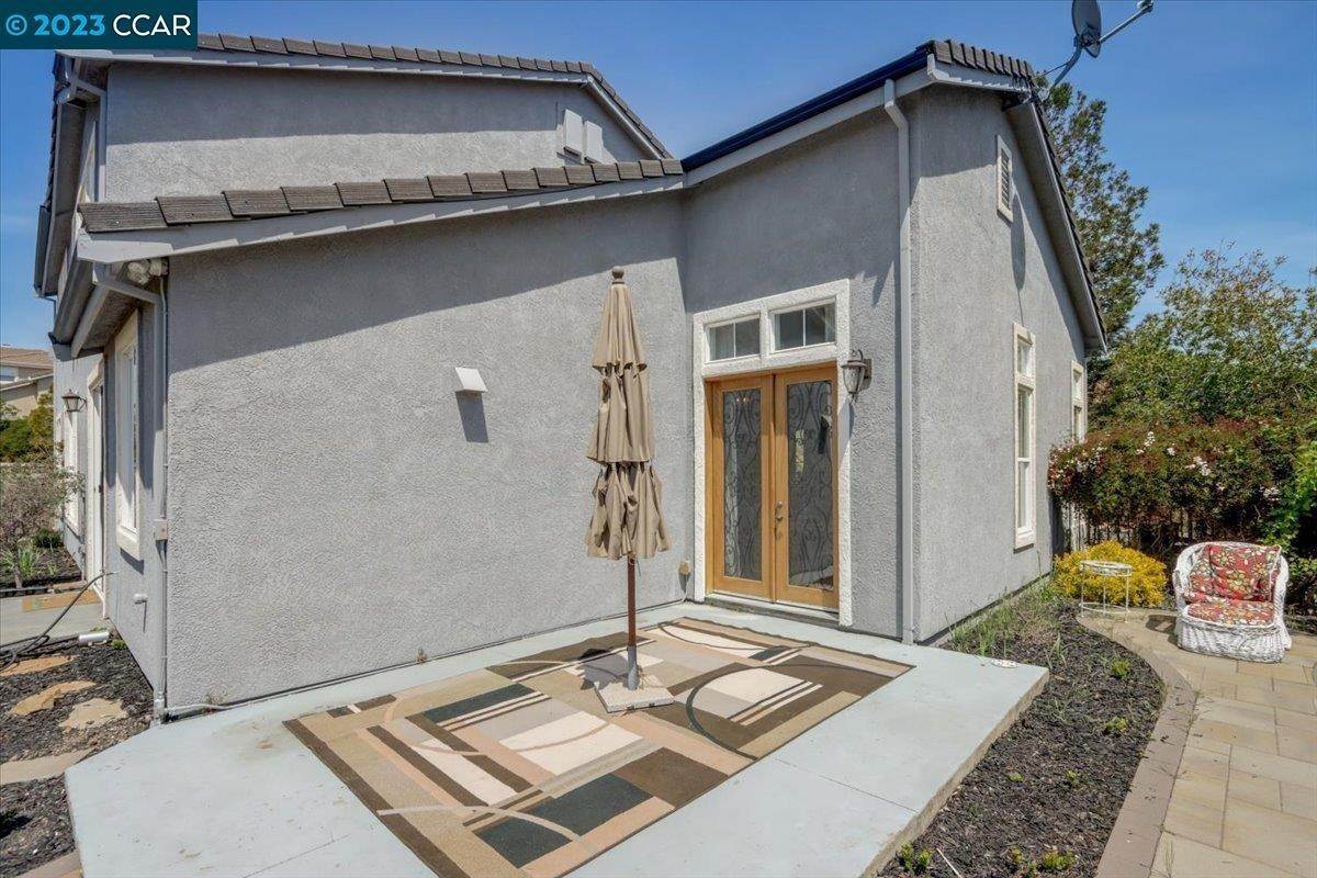 13. Single Family for Sale at Hayward, CA 94542