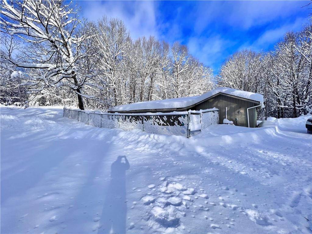 33. Single Family for Sale at Hayward, WI 54843