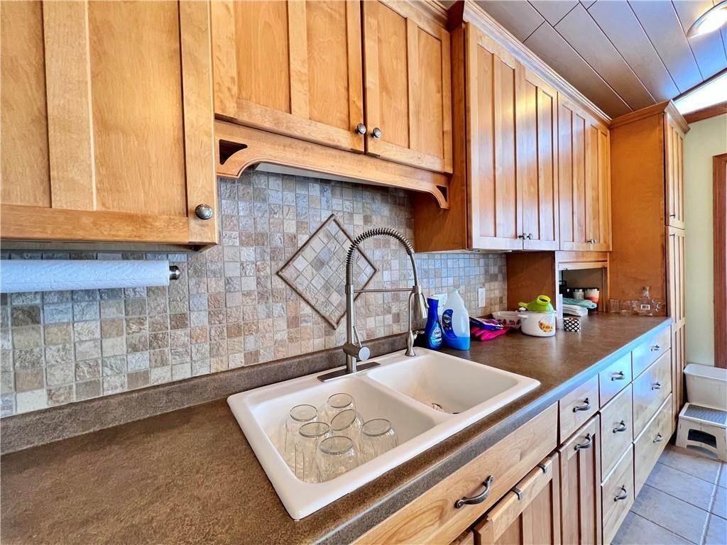 12. Single Family for Sale at Hayward, WI 54843