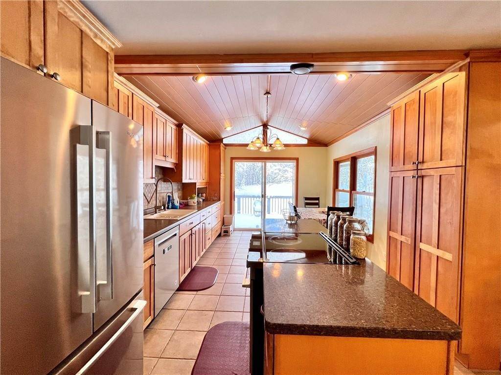 9. Single Family for Sale at Hayward, WI 54843