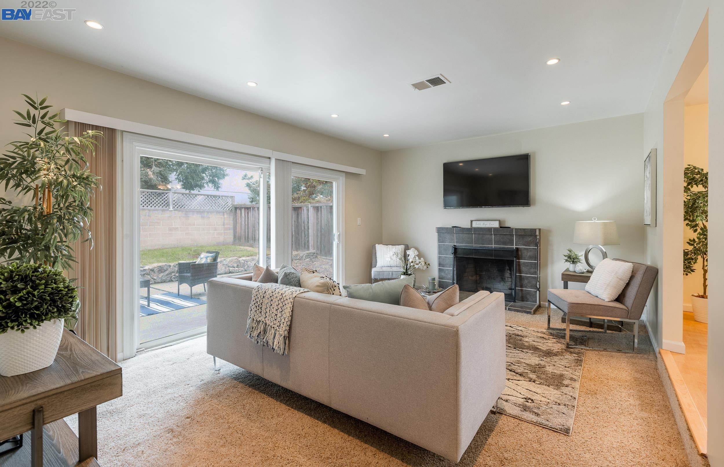11. Single Family for Sale at Hayward, CA 94545
