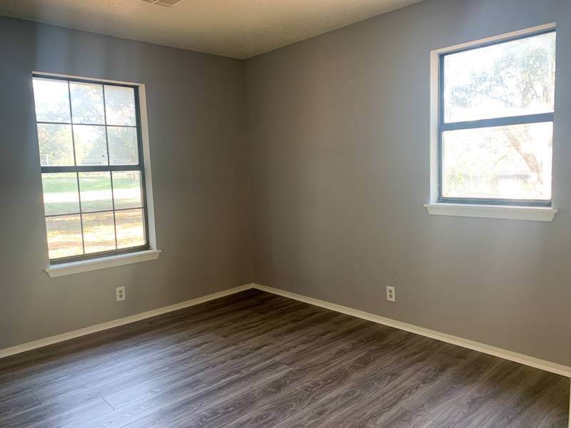 30. Single Family for Sale at Ringwood, OK 73768