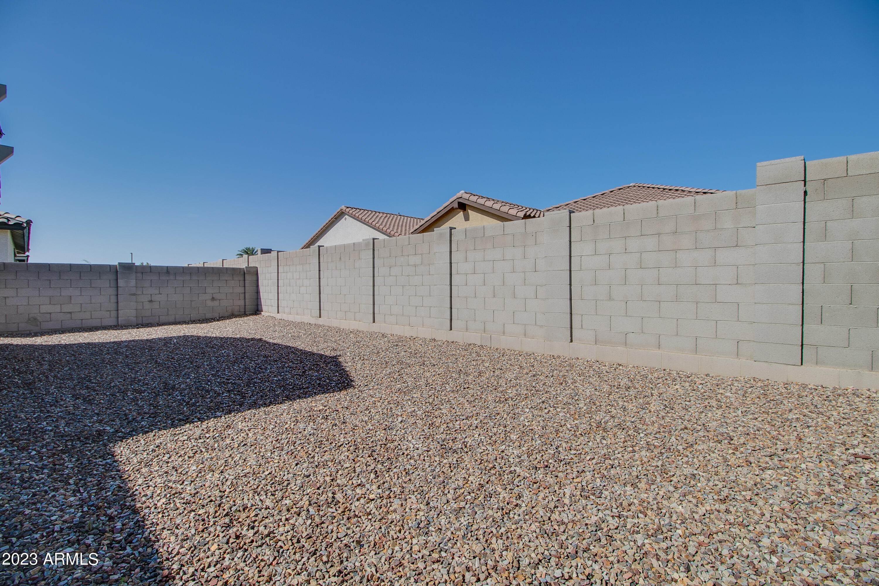 31. Single Family for Sale at Goodyear, AZ 85338