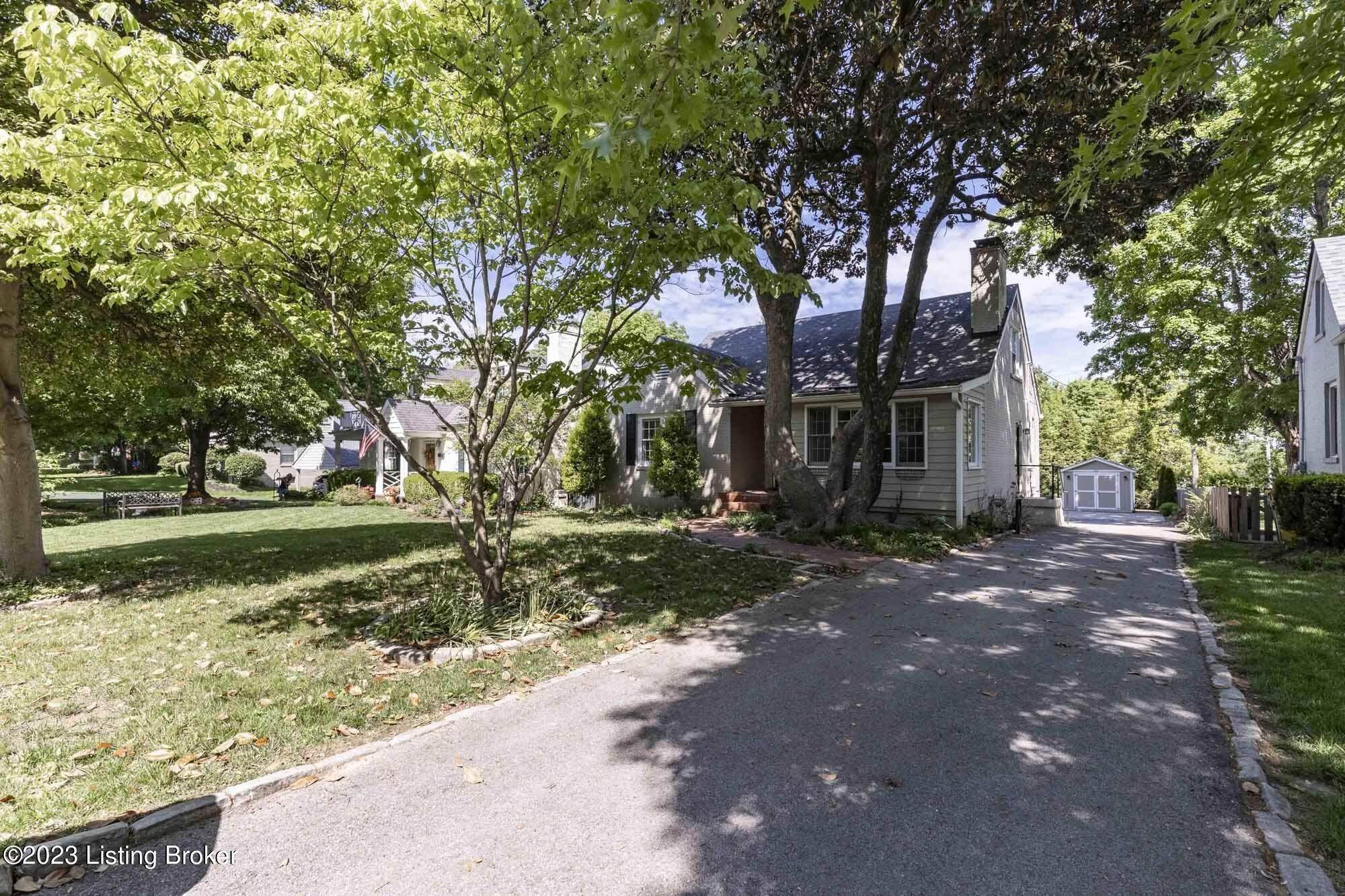 17. Single Family at Louisville, KY 40207