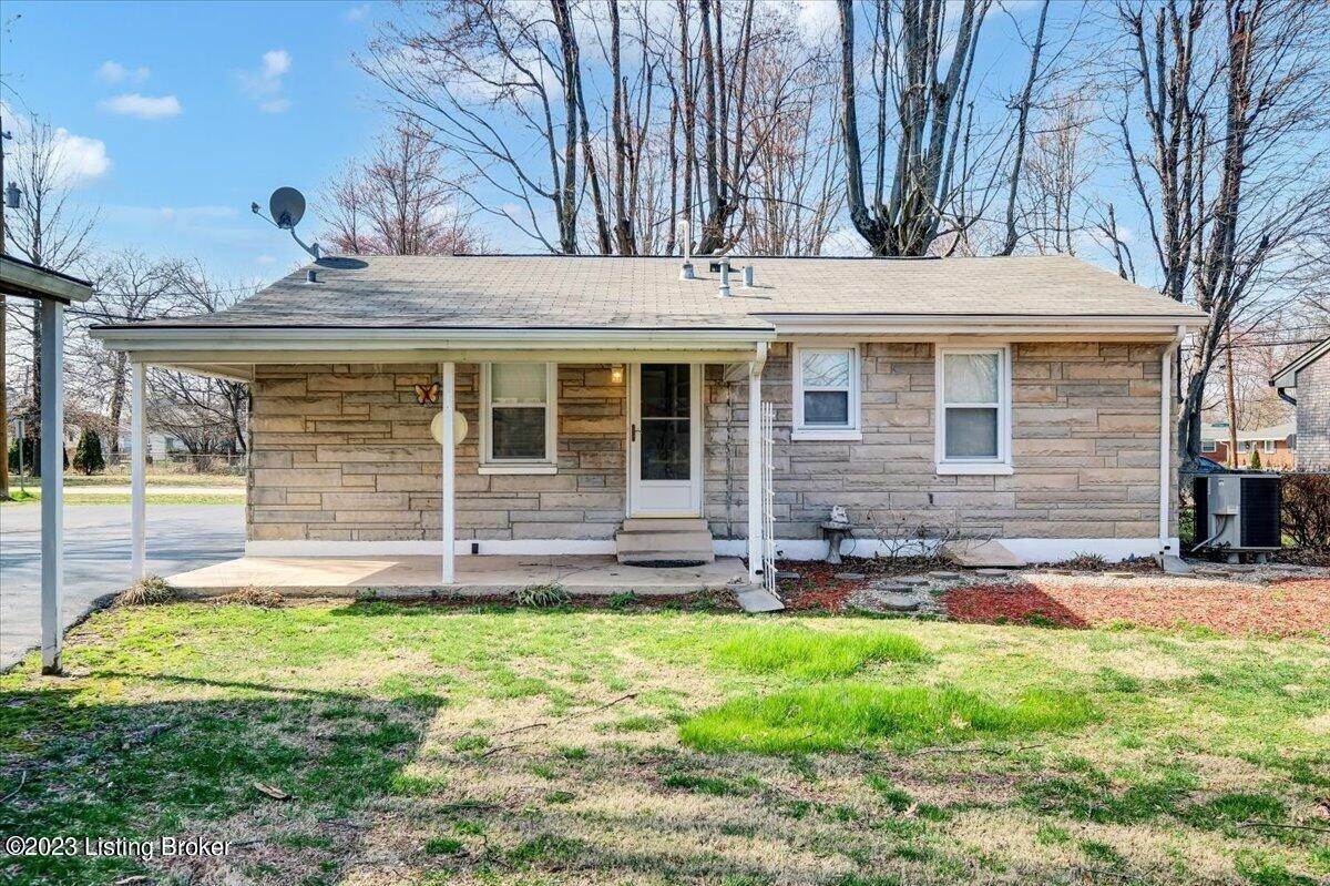 24. Single Family at Louisville, KY 40219