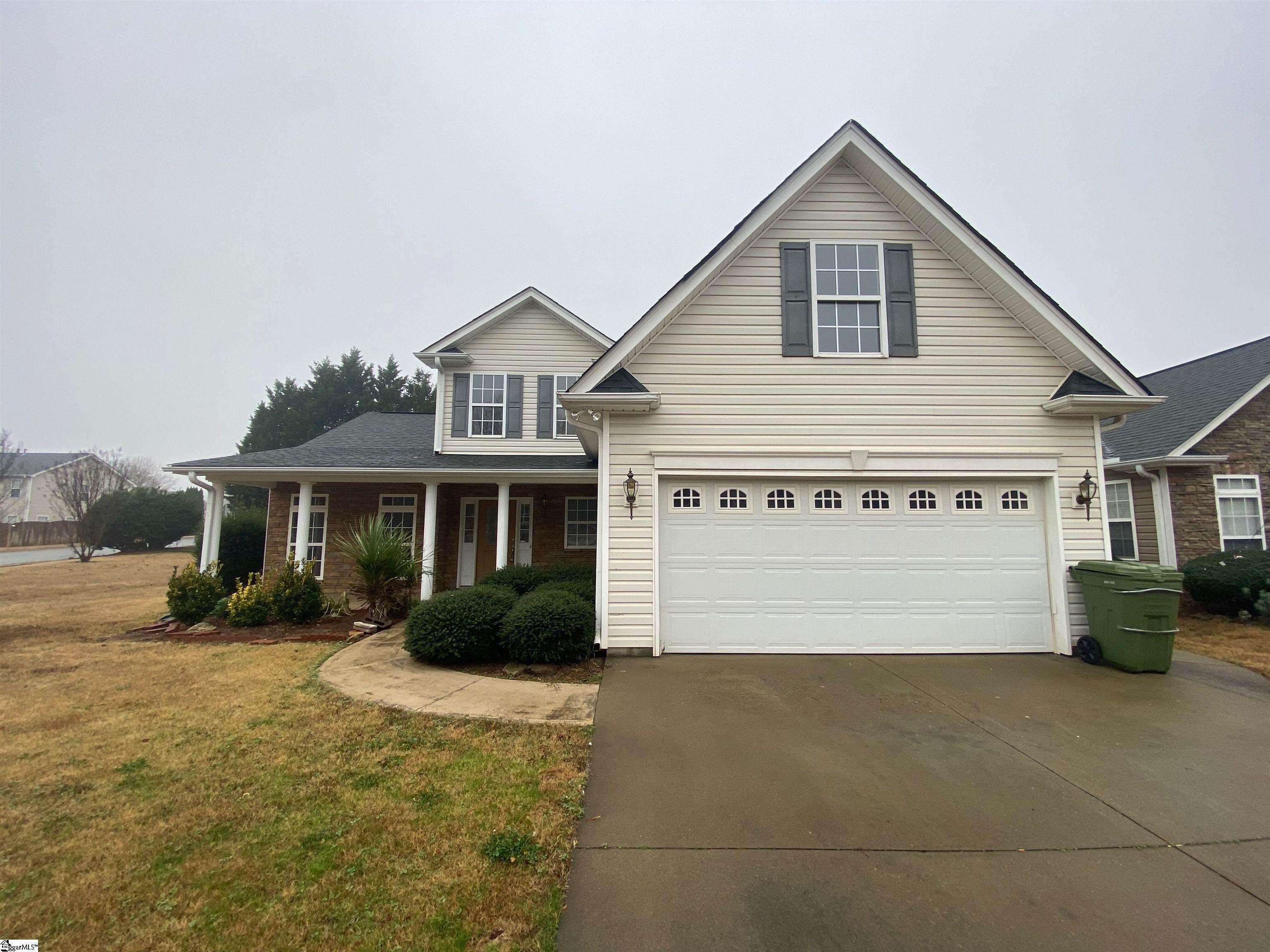 9. Single Family for Sale at Greenville, SC 29607