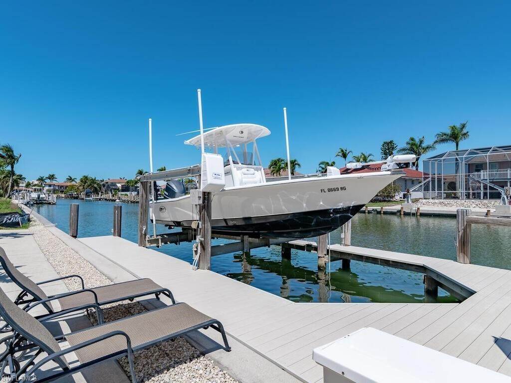 29. Single Family for Sale at Marco Island, FL 34145