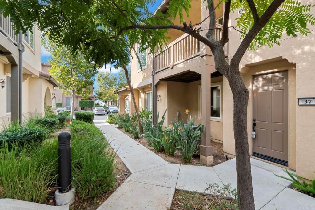 5. Condominium for Sale at Chula Vista, CA 91914