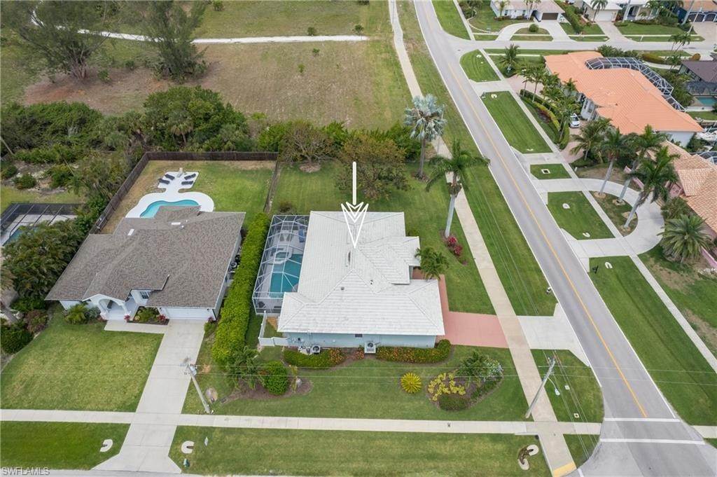 40. Single Family for Sale at Marco Island, FL 34145