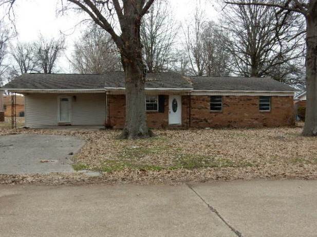 1. Single Family for Sale at Hayti, MO 63851