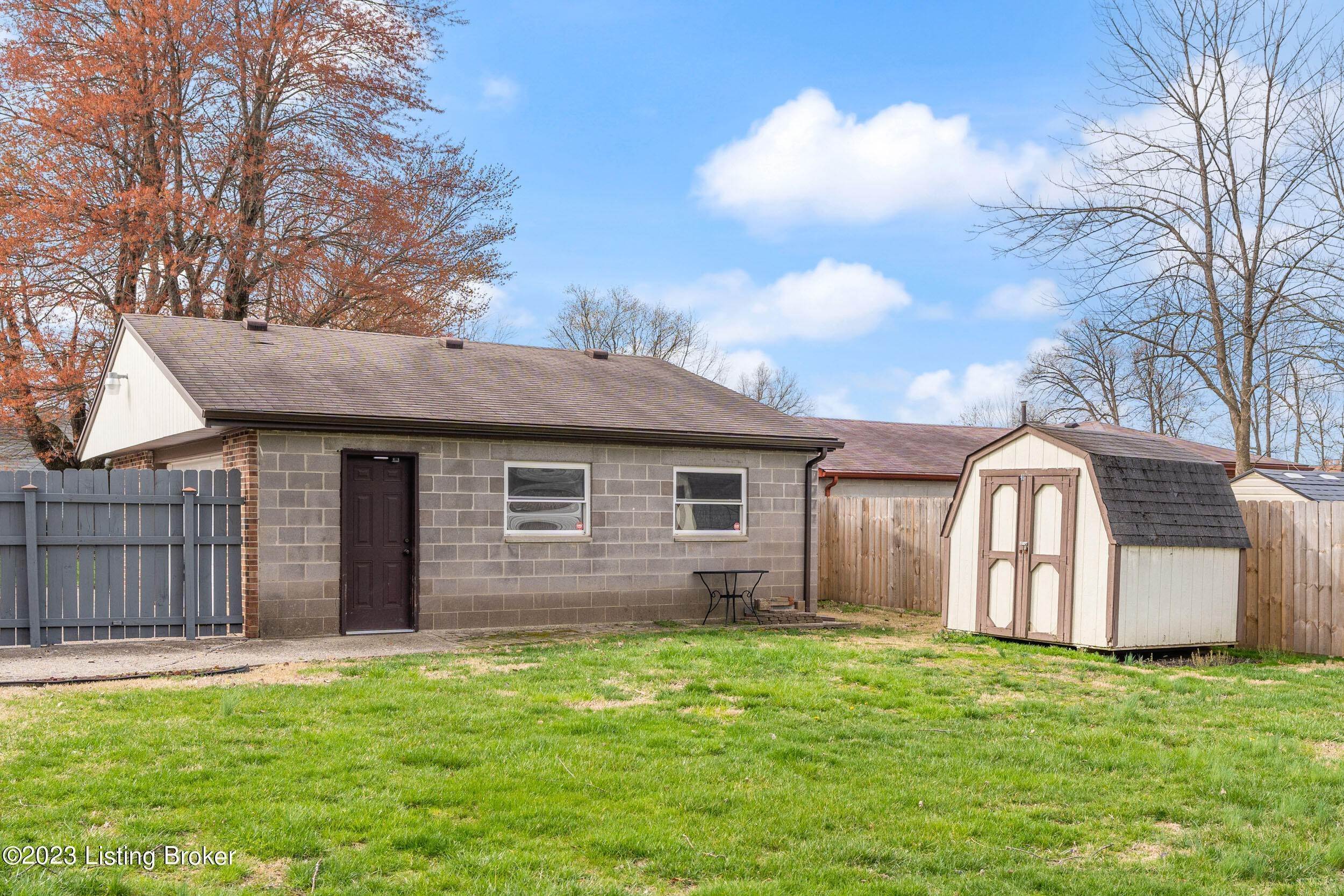 27. Single Family at Louisville, KY 40229
