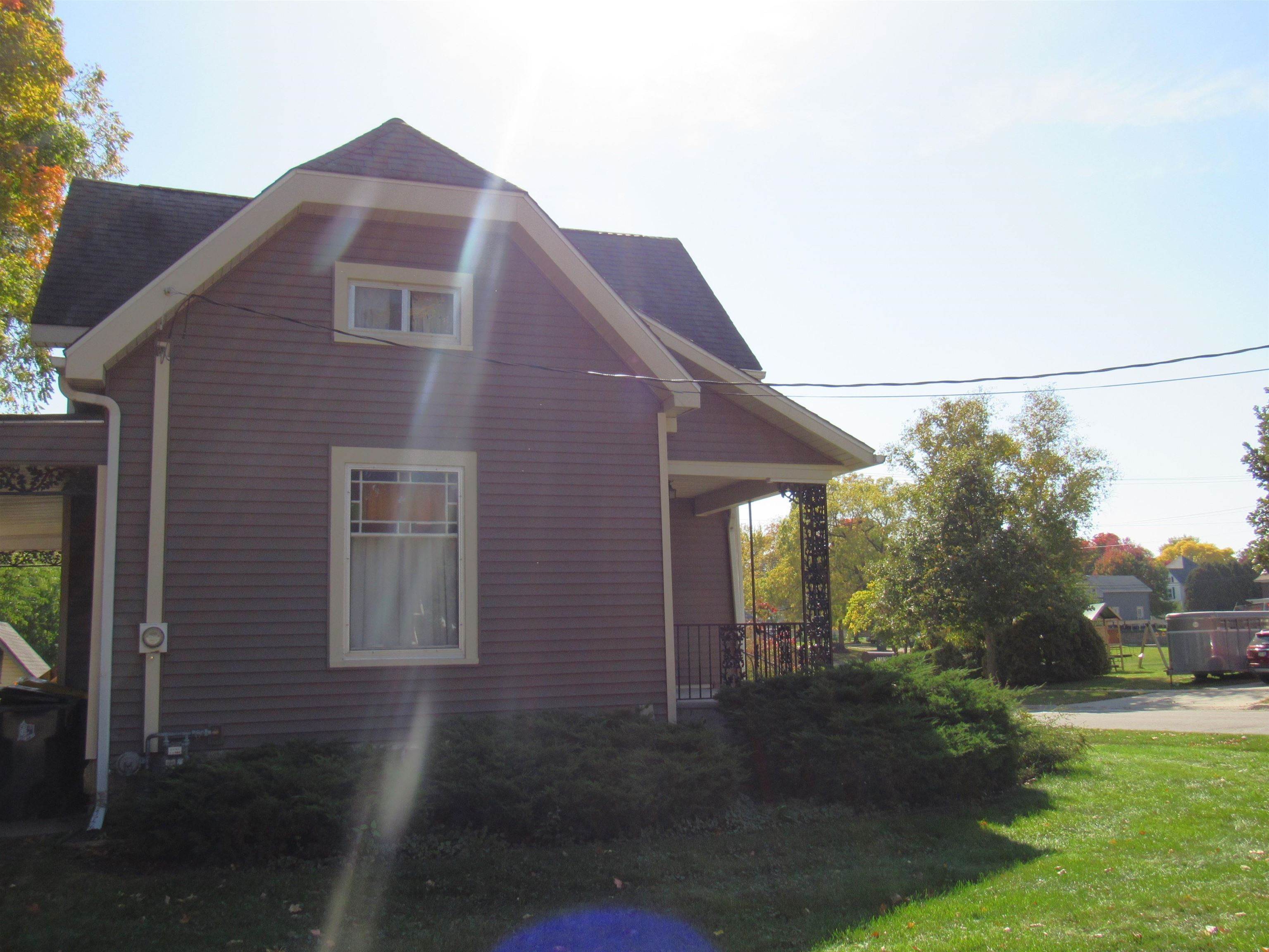 2. Single Family for Sale at Monroe, WI 53566