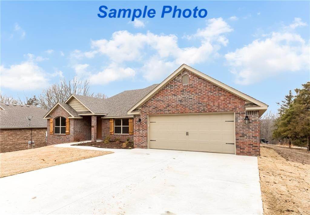 2. Single Family for Sale at Fayetteville, AR 72701