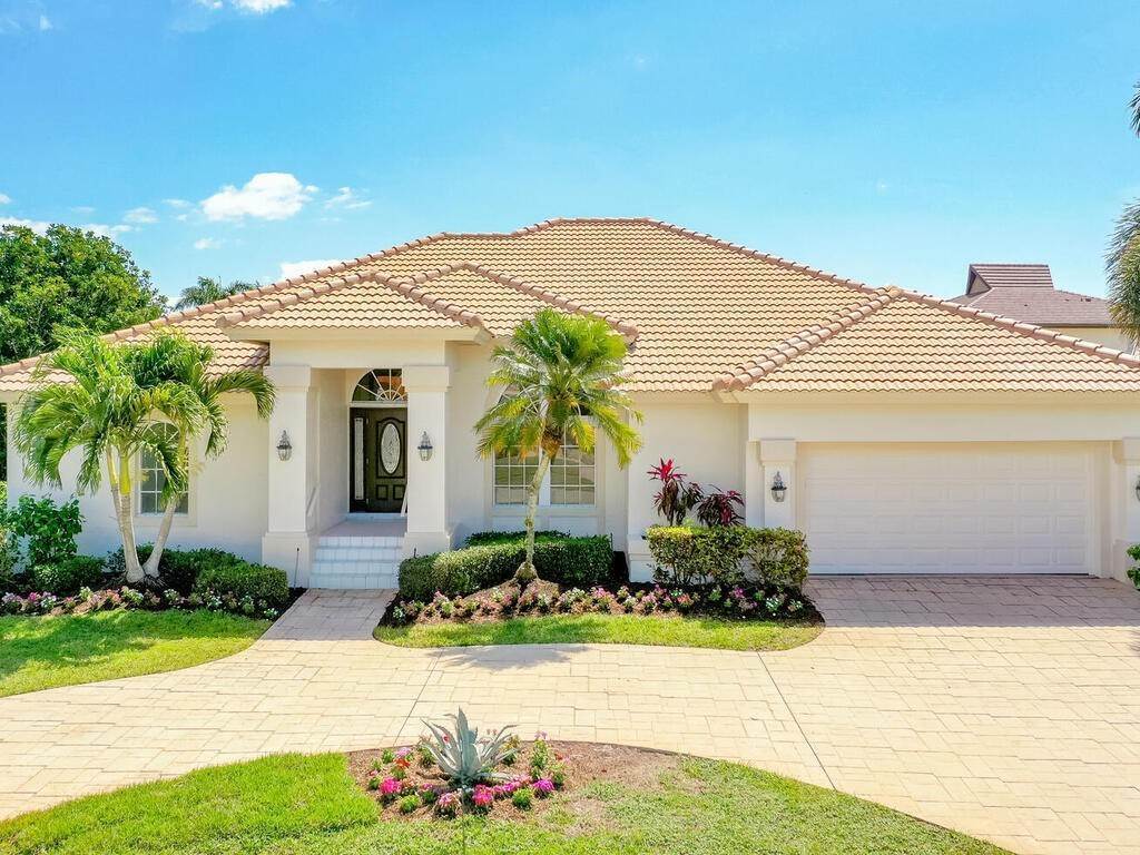 10. Single Family for Sale at Marco Island, FL 34145