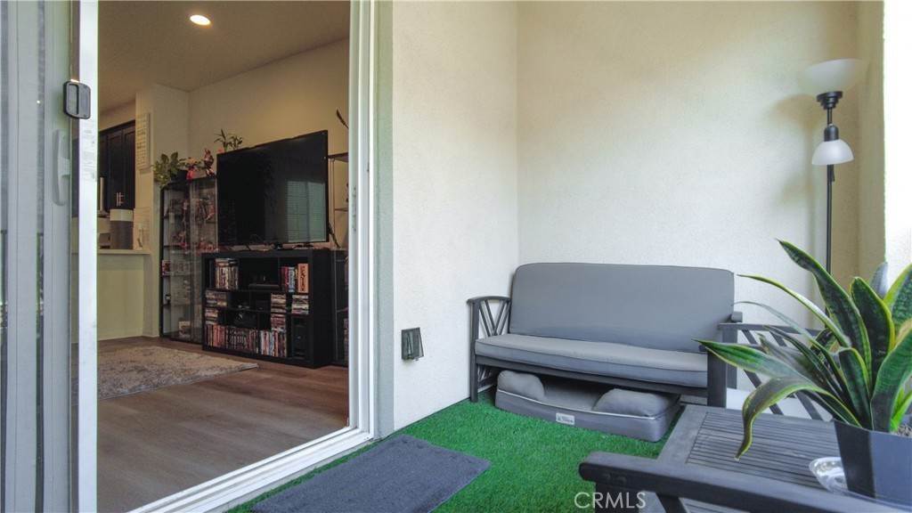 19. Townhouse for Sale at Chula Vista, CA 92154