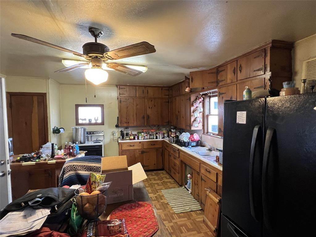 8. Single Family for Sale at Greenville, TX 75401