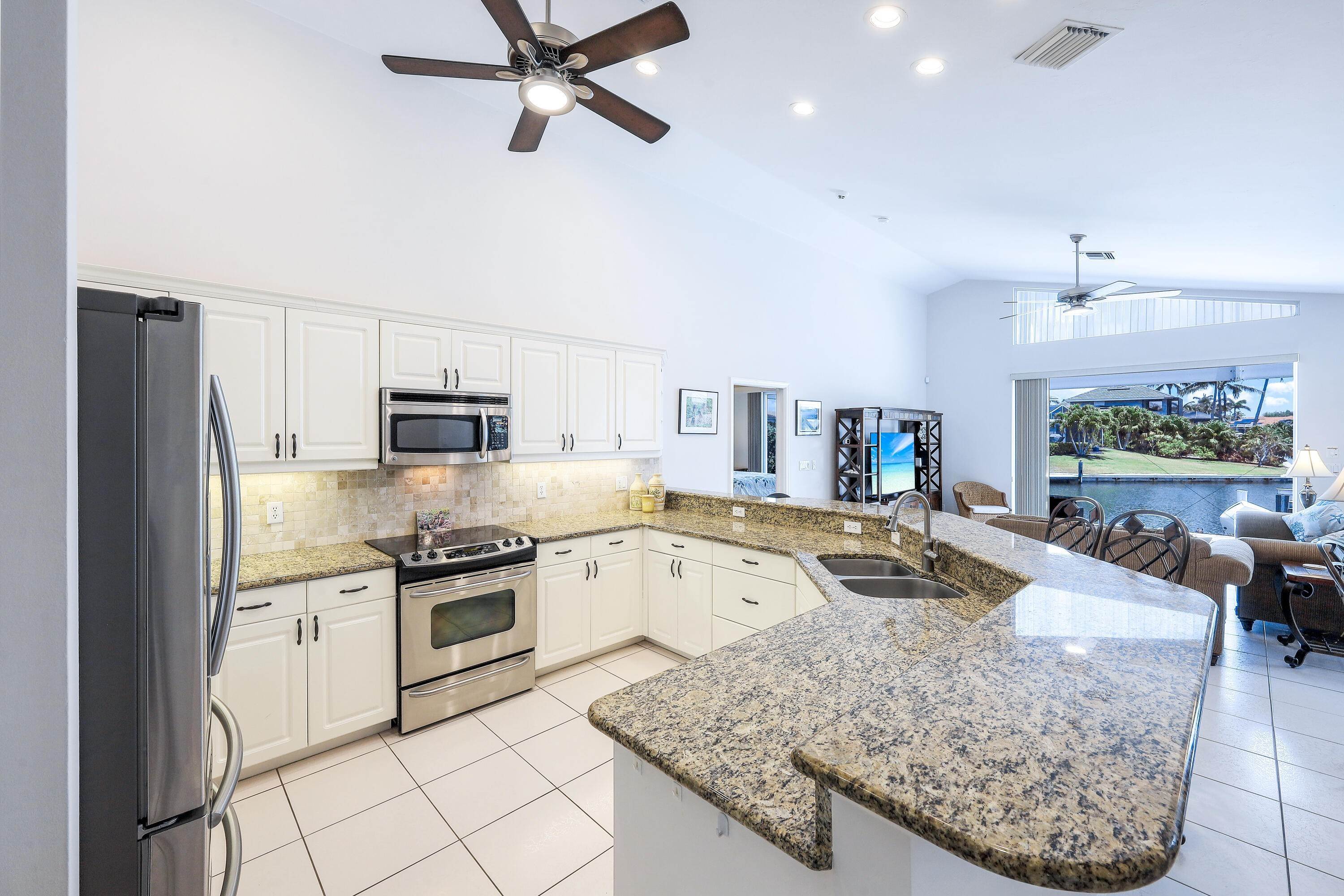 7. Single Family for Sale at Marco Island, FL 34145
