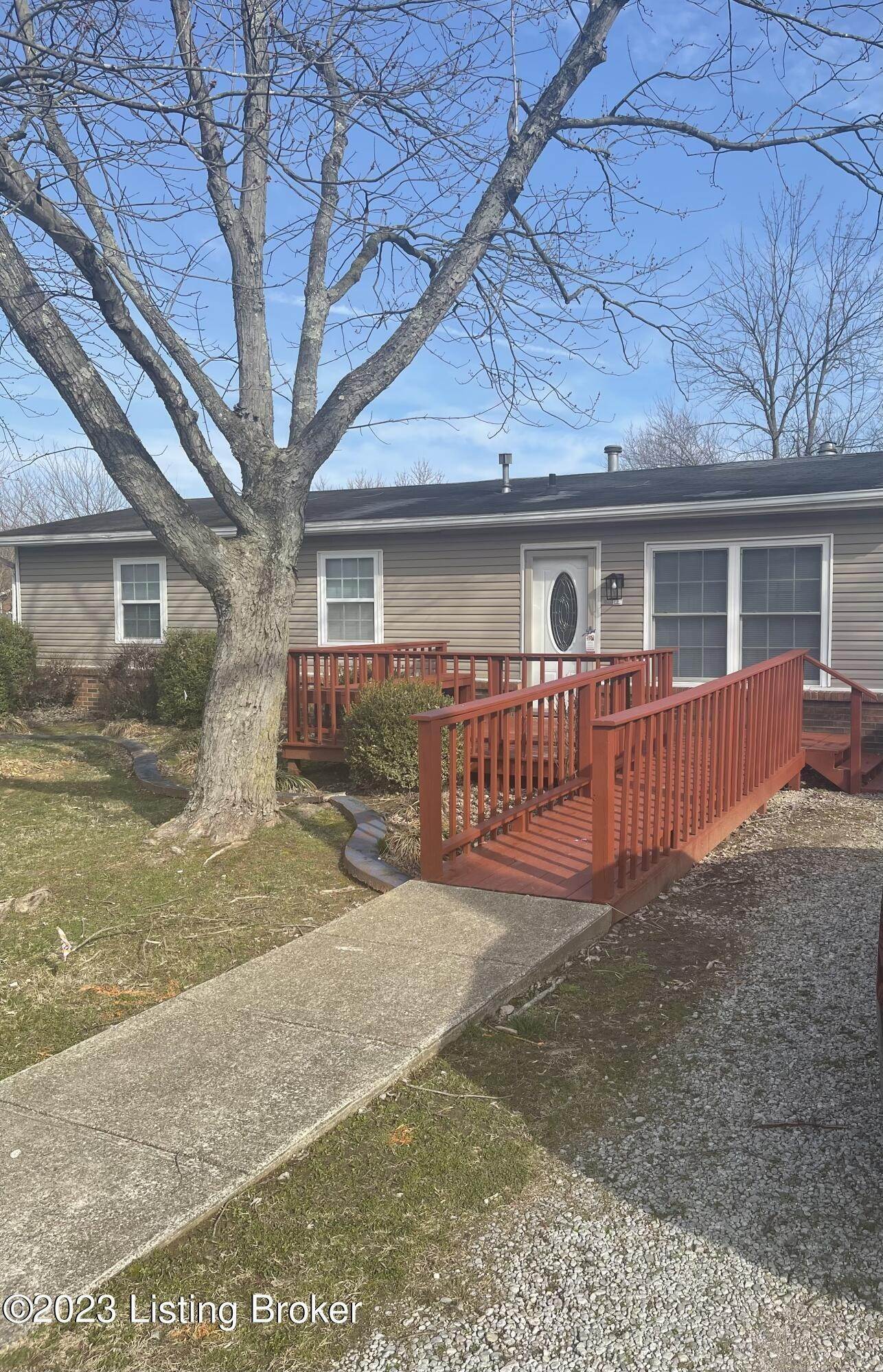 Single Family at Louisville, KY 40258