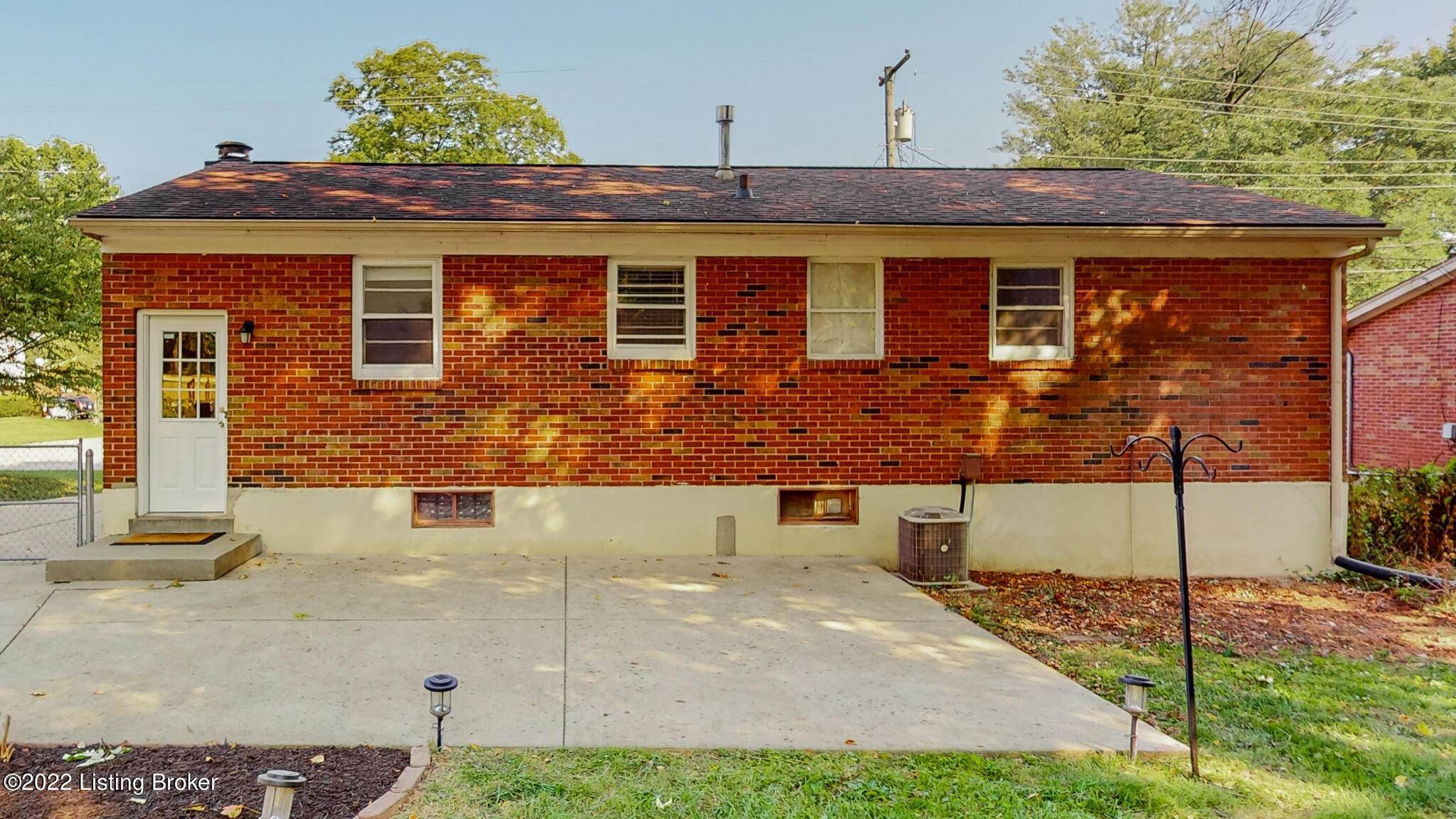 39. Single Family at Louisville, KY 40291