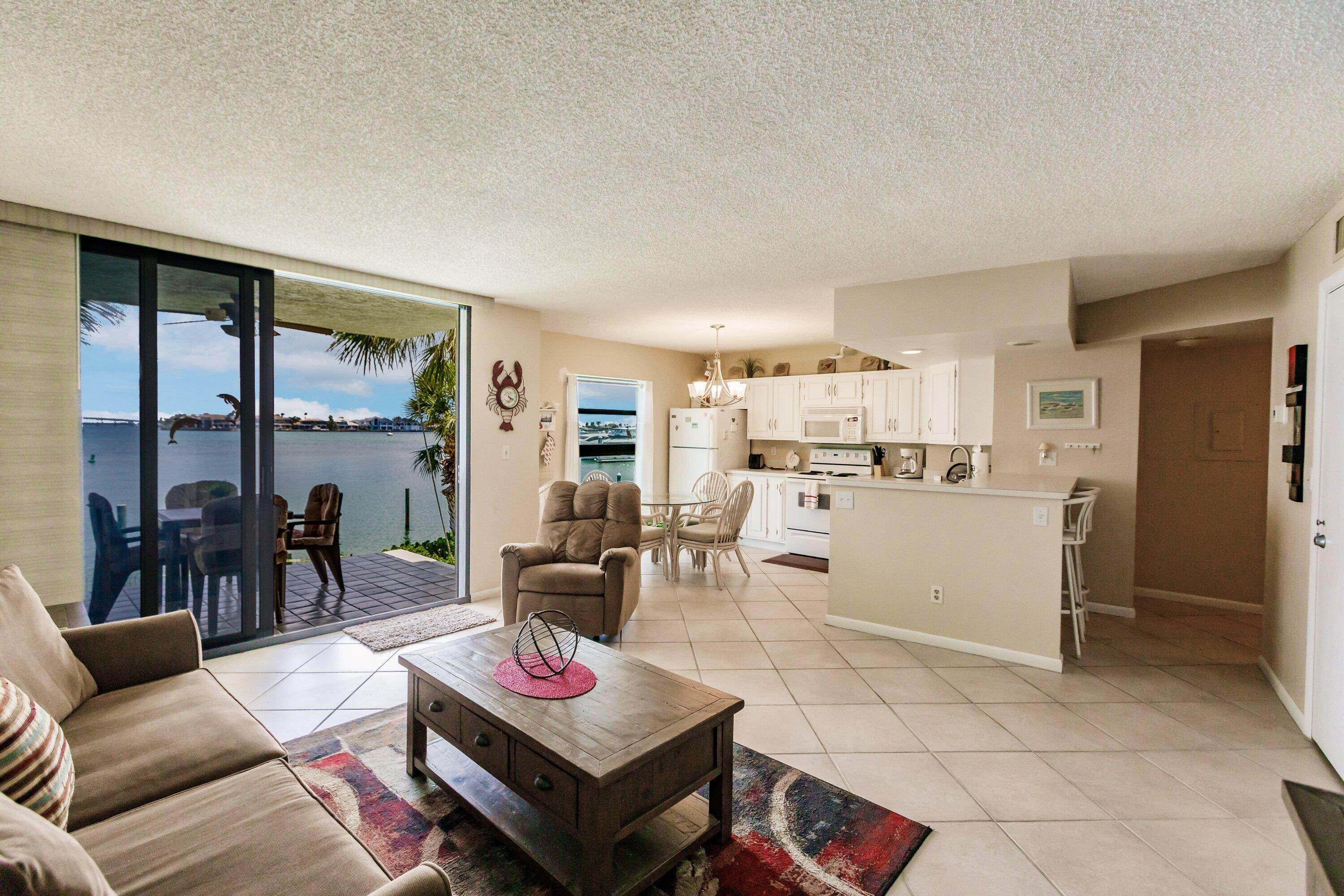 37. Condominium for Sale at Marco Island, FL 34145