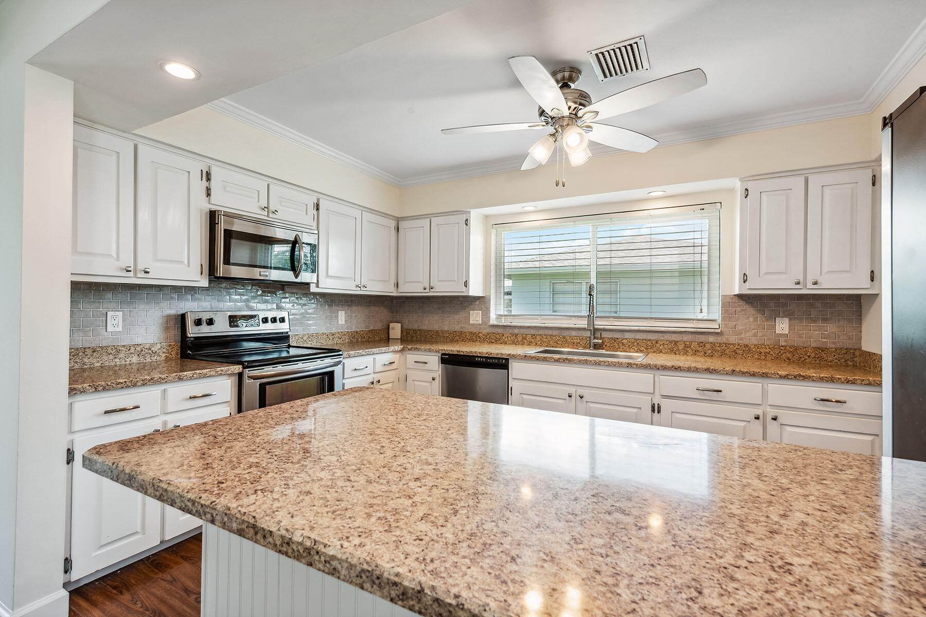 6. Single Family for Sale at Marco Island, FL 34145