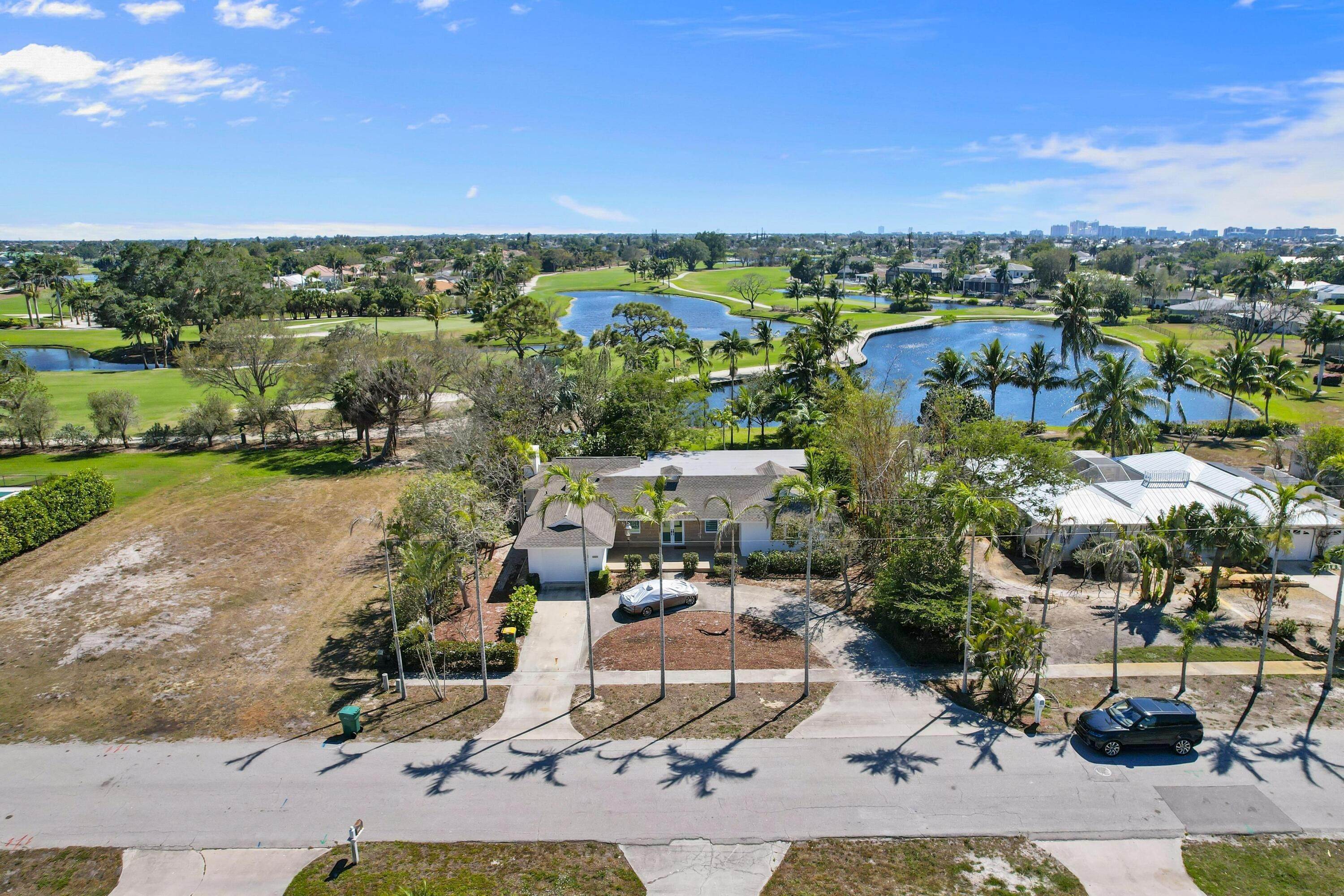 12. Single Family for Sale at Marco Island, FL 34145