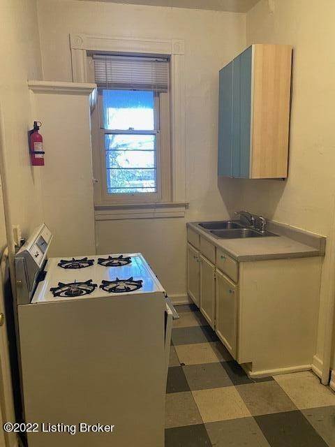 18. Apartment at Louisville, KY 40208