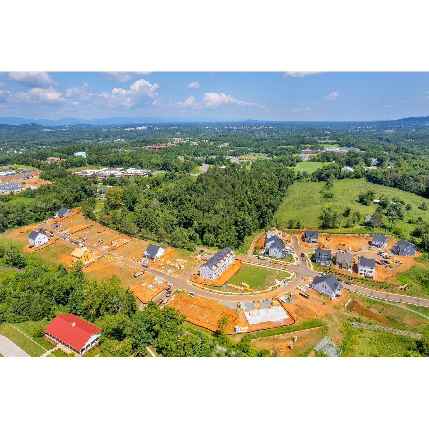 3. Galaxie Farm xây dựng tại 4006 Marie Curie Court, Charlottesville, VA 22902