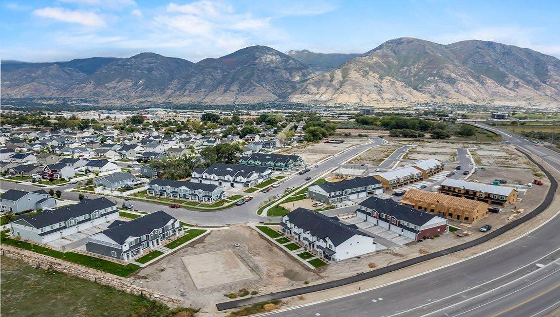 Osprey Towns xây dựng tại 686 West 1920 South, Provo, UT 84601