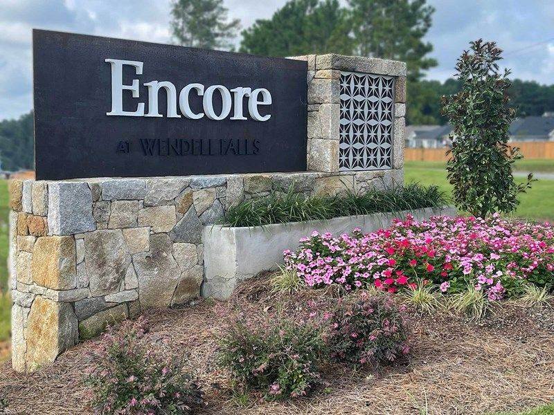 Encore at Wendell Falls – Tradition Series κτίριο σε 729 Flower Manor Drive, Wendell, NC 27591