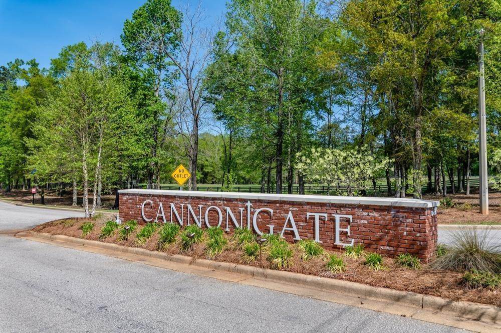 11. Cannongate byggnad vid 2110 Cannon Gate Drive, Opelika, AL 36801