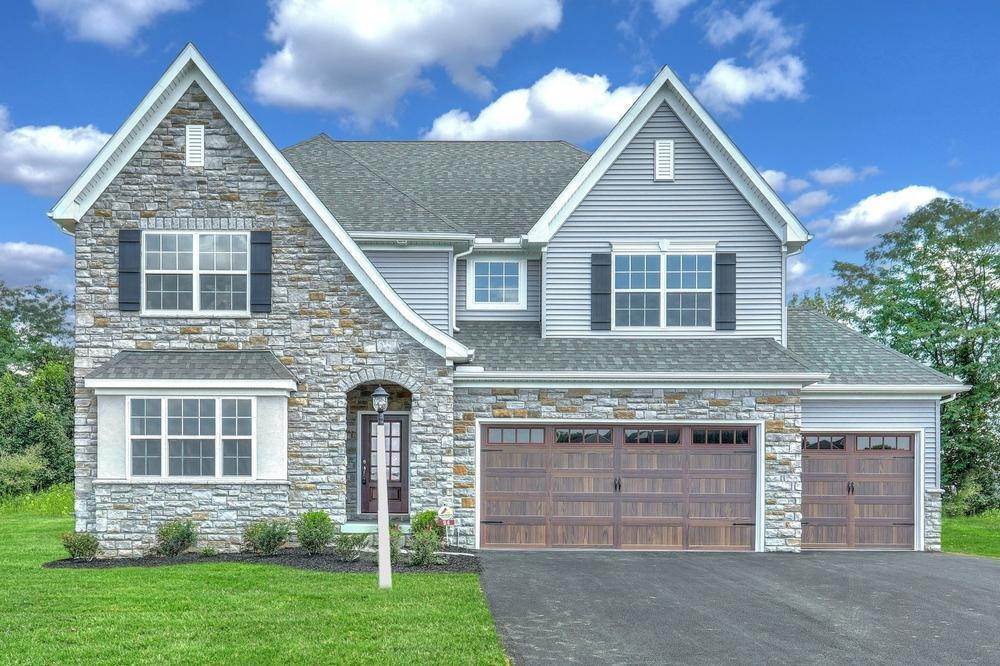 Single Family for Sale at Pennsburg, PA 18073
