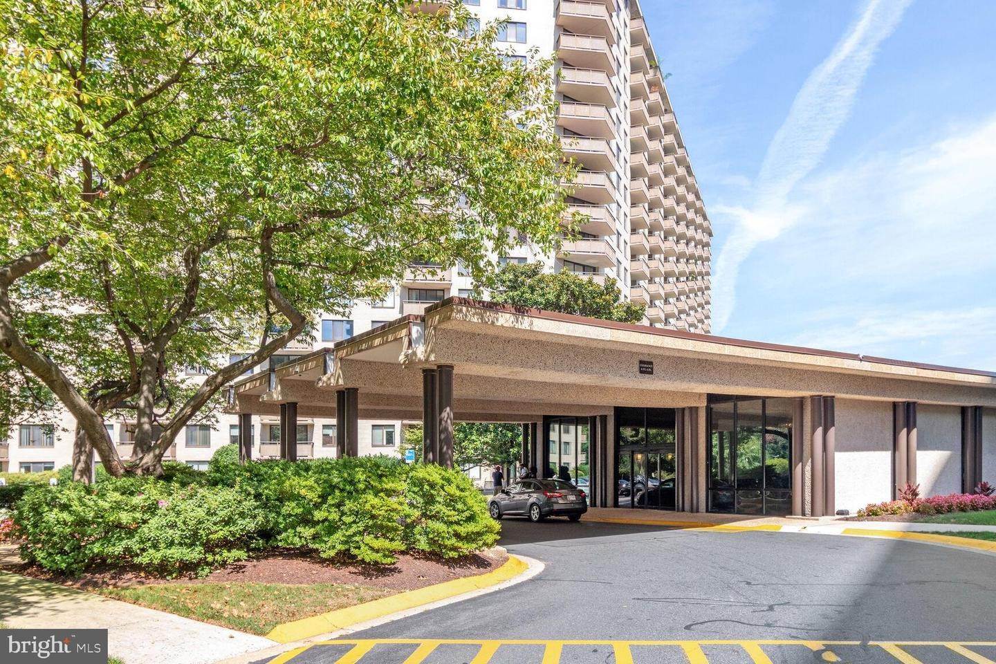 Condominium for Sale at 5225 Pooks Hill Rd Bethesda, MD 20814